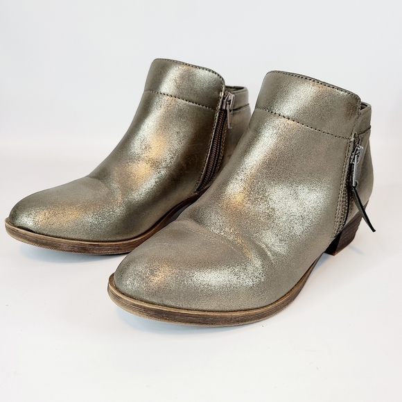 Maurices Metallic Gold Ankle Boots Zip Size 5.5 - Picture 3 of 9
